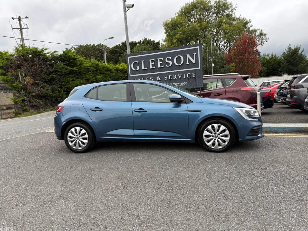 Renault Megane Hatchback, Diesel, 2018, Blue