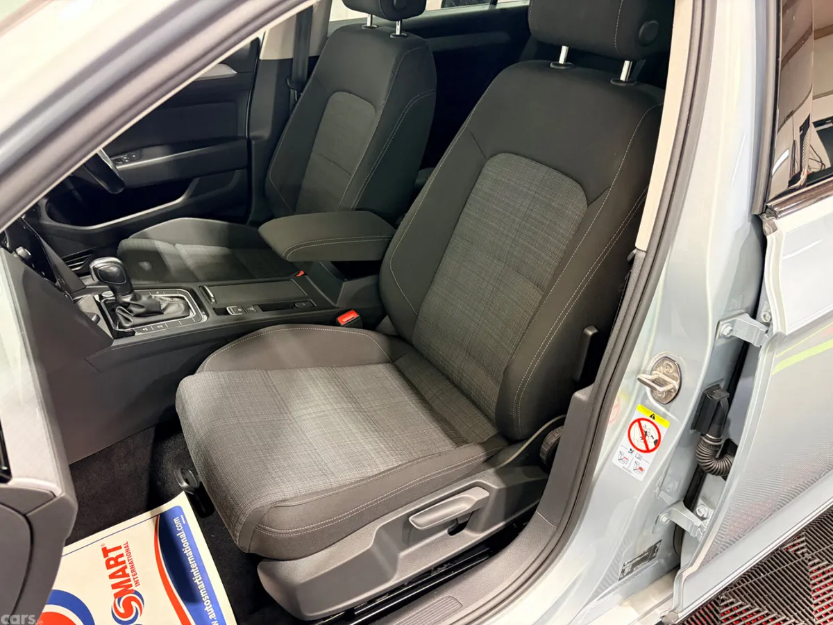Volkswagen Passat Estate, Diesel, 2022, Silver