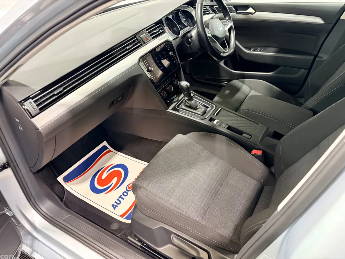 Volkswagen Passat Estate, Diesel, 2022, Silver