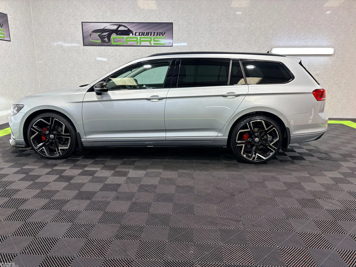 Volkswagen Passat Estate, Diesel, 2022, Silver