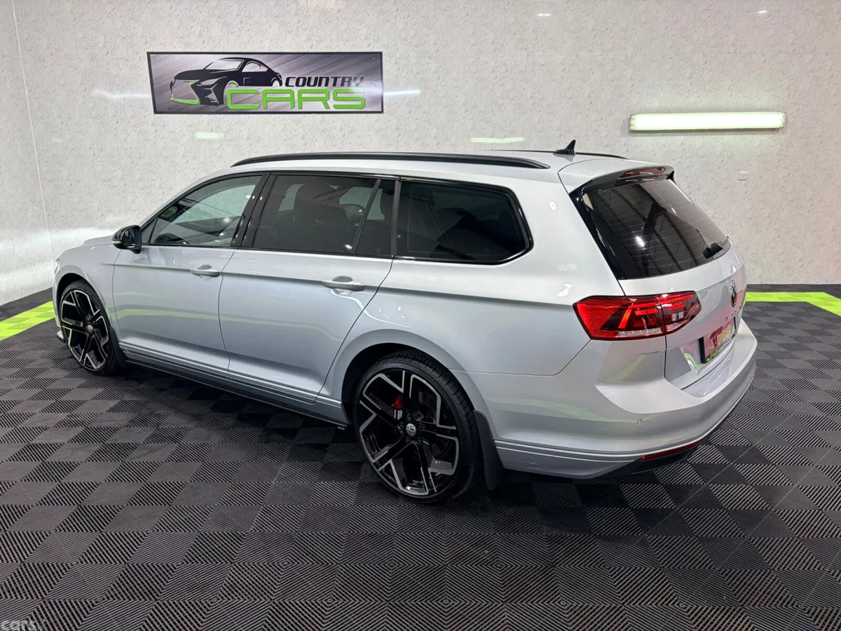 Volkswagen Passat Estate, Diesel, 2022, Silver