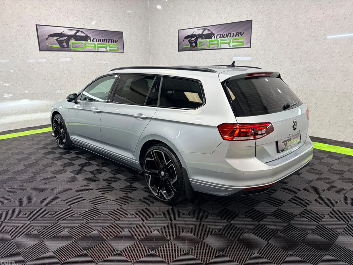 Volkswagen Passat Estate, Diesel, 2022, Silver