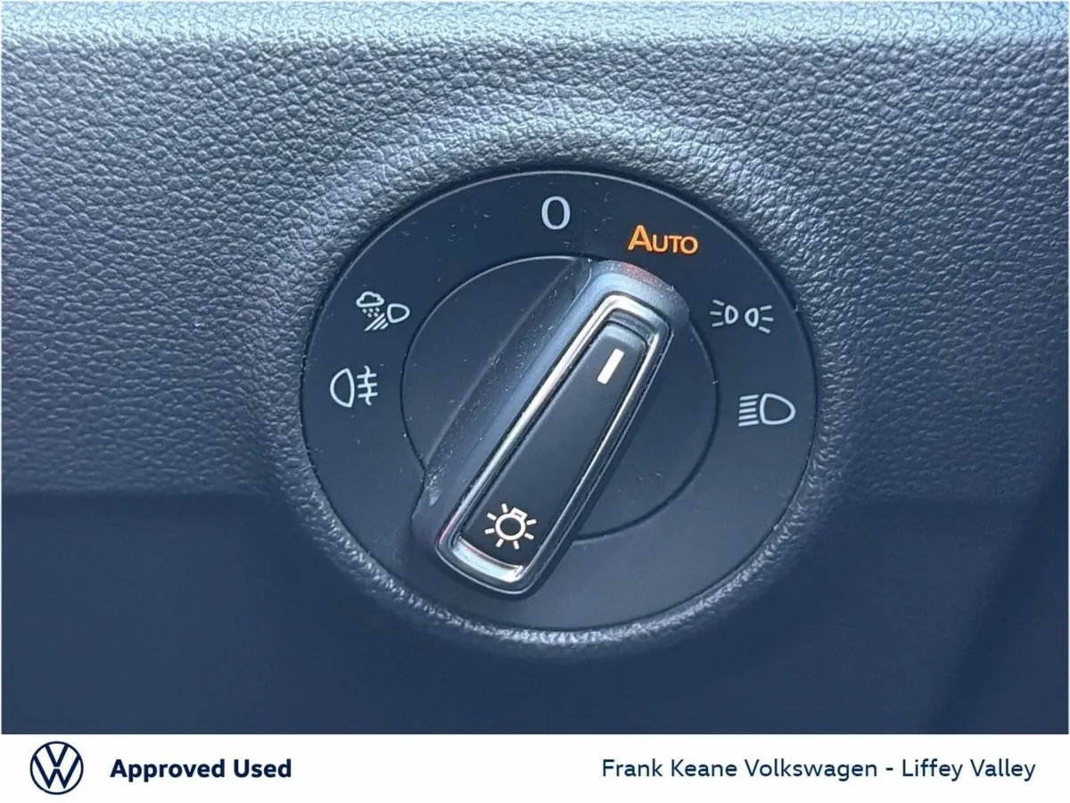Volkswagen T-Roc SUV, Petrol, 2023, Red