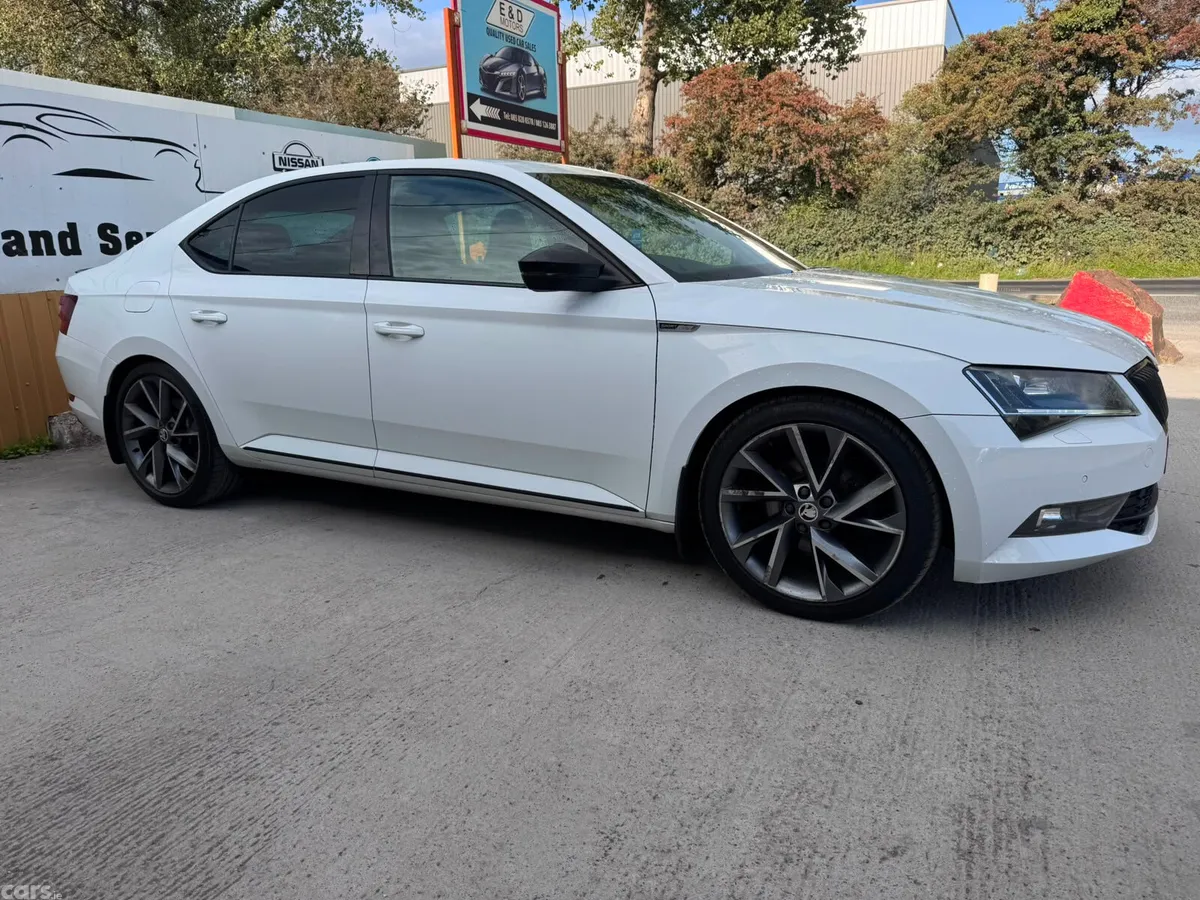 Skoda Superb Saloon, Diesel, 2018, White