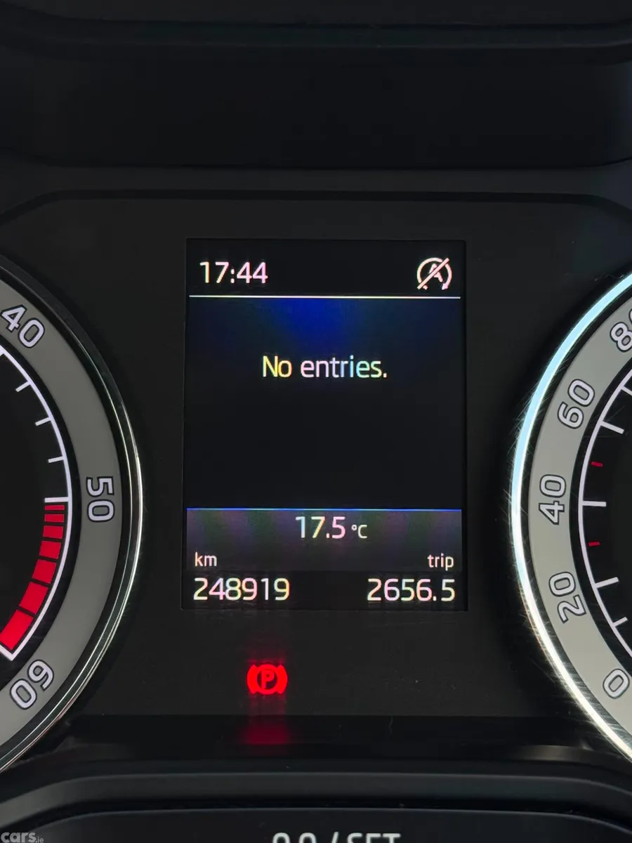 Skoda Superb Saloon, Diesel, 2018, White
