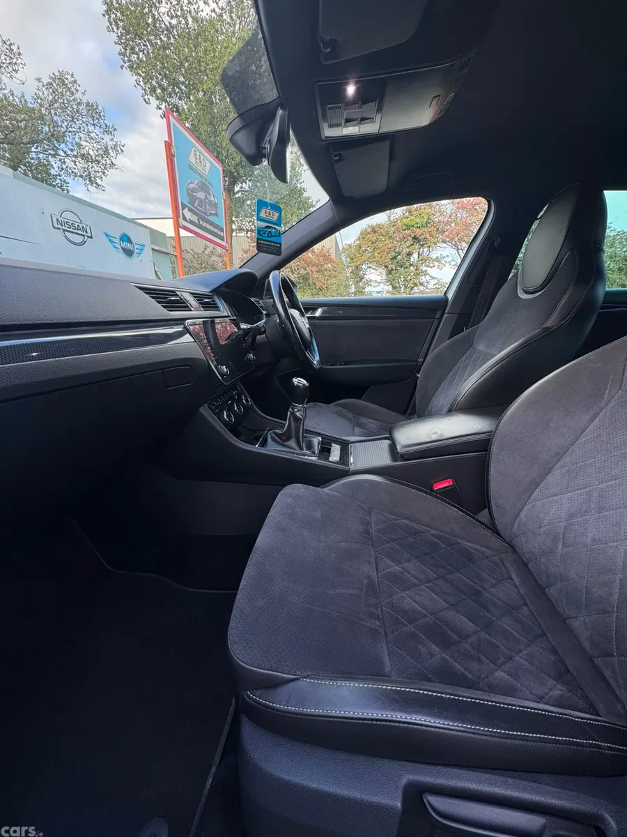 Skoda Superb Saloon, Diesel, 2018, White