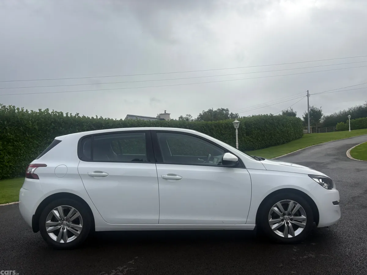 Peugeot 308 Hatchback, Diesel, 2016, White