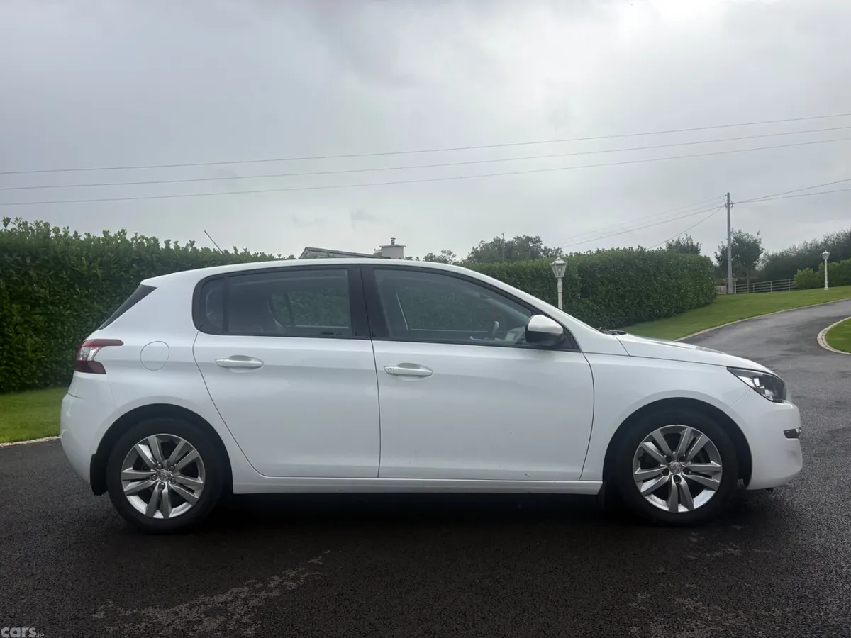 Peugeot 308 Hatchback, Diesel, 2016, White