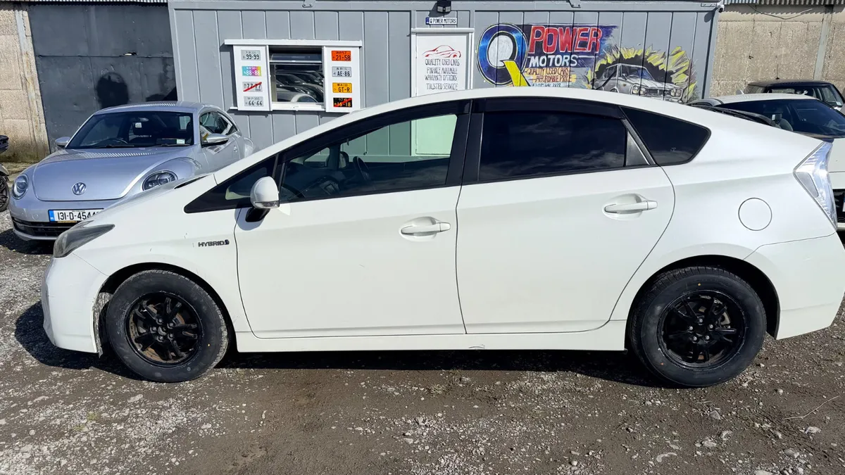Toyota Prius Hatchback, Petrol Hybrid, 2014, White