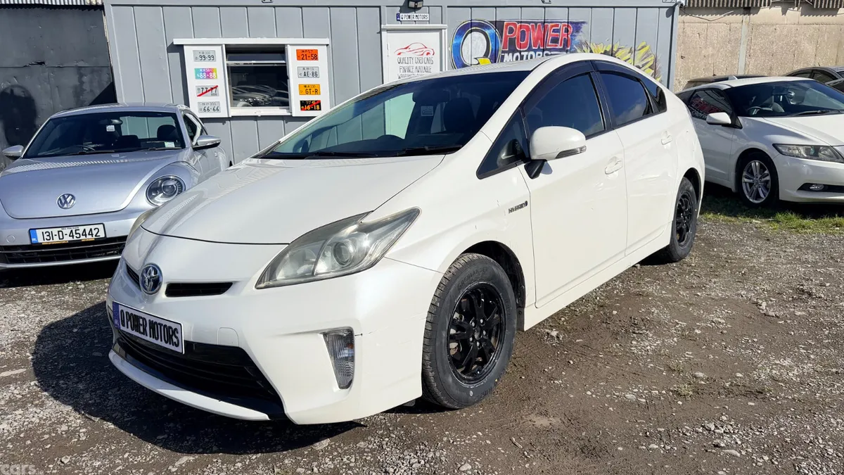 Toyota Prius Hatchback, Petrol Hybrid, 2014, White