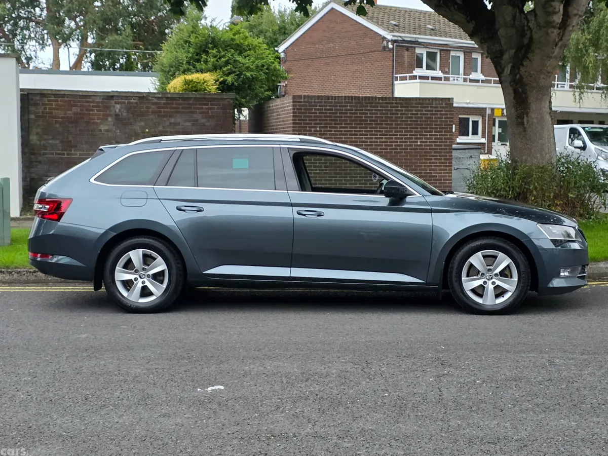 Skoda Superb Estate, Diesel, 2018, Grey
