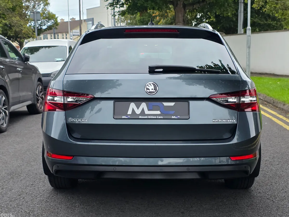 Skoda Superb Estate, Diesel, 2018, Grey