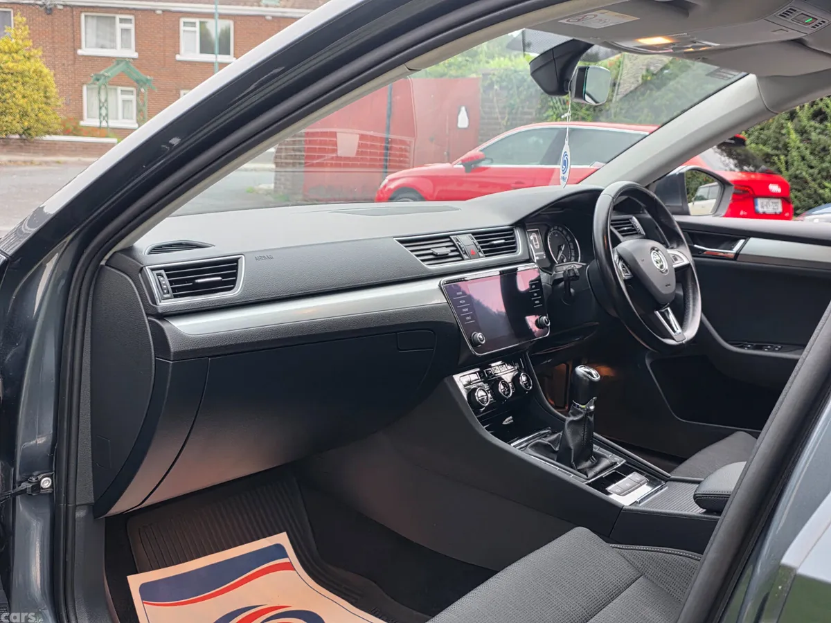 Skoda Superb Estate, Diesel, 2018, Grey