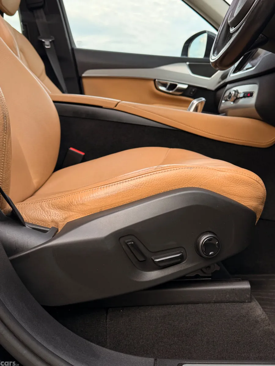 Volvo XC90 SUV, Petrol Plug-in Hybrid, 2016, Black