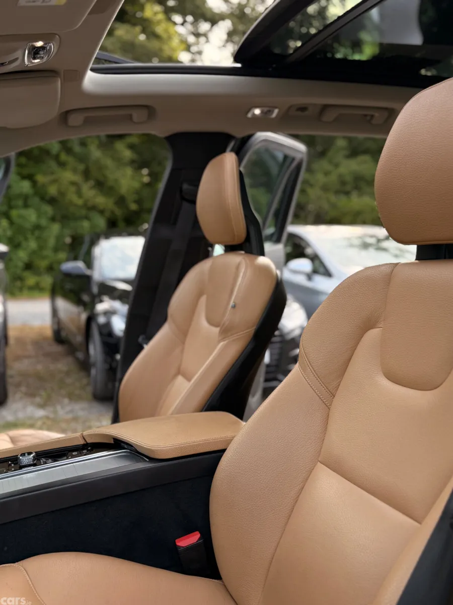 Volvo XC90 SUV, Petrol Plug-in Hybrid, 2016, Black