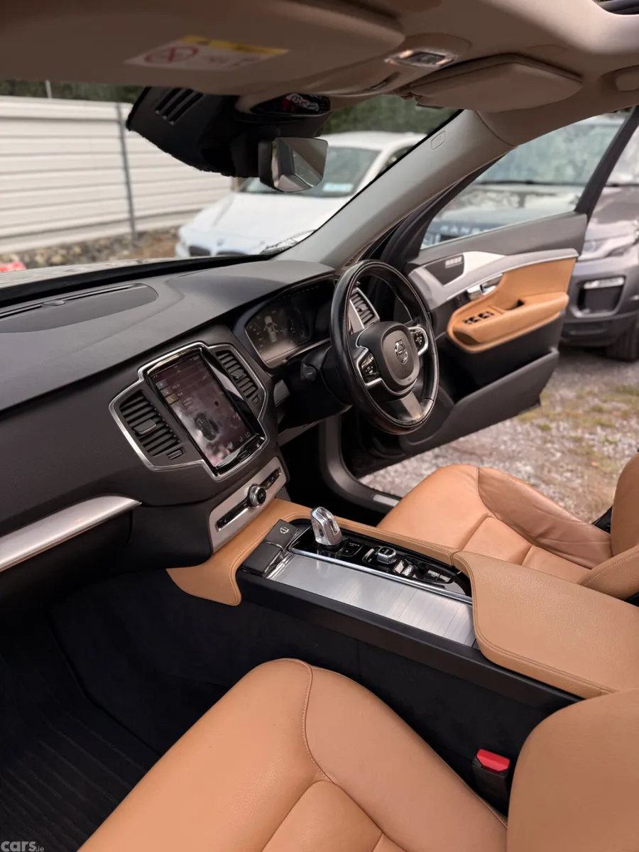 Volvo XC90 SUV, Petrol Plug-in Hybrid, 2016, Black