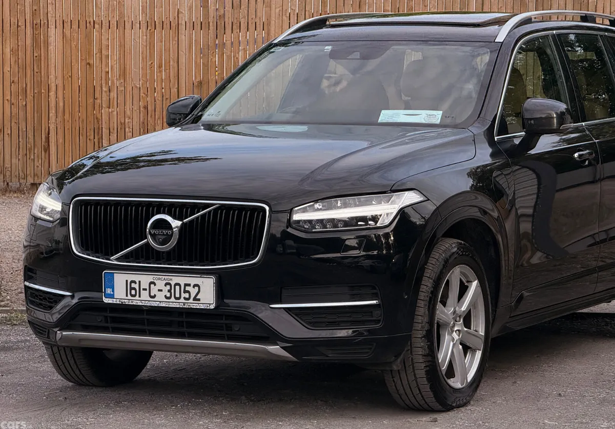 Volvo XC90 SUV, Petrol Plug-in Hybrid, 2016, Black