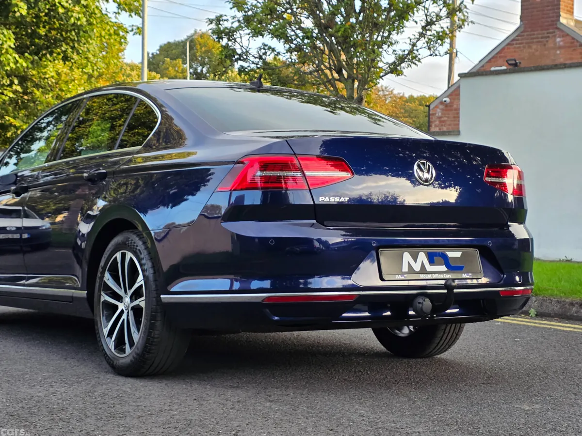 Volkswagen Passat Saloon, Diesel, 2020, Blue