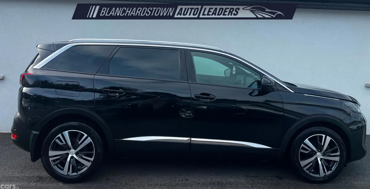 Peugeot 5008 SUV, Diesel, 2024, Black