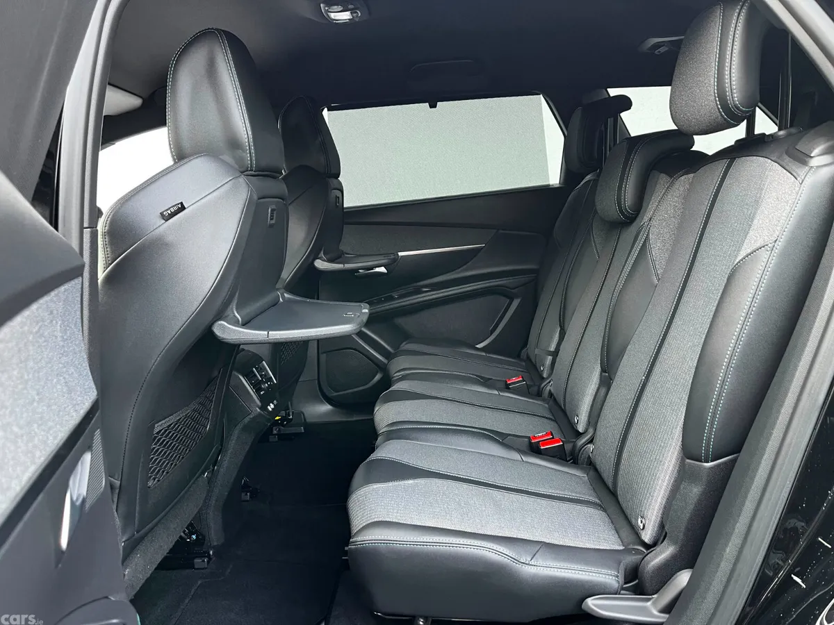Peugeot 5008 SUV, Diesel, 2024, Black