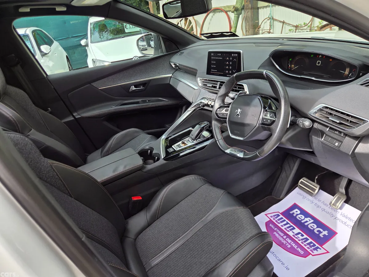 Peugeot 3008 SUV, Petrol, 2017, White
