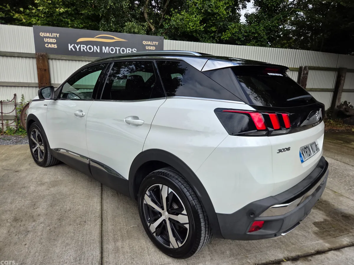 Peugeot 3008 SUV, Petrol, 2017, White