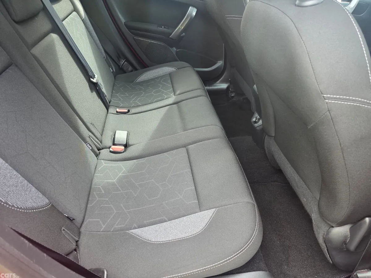 Peugeot 2008 Estate, Diesel, 2017, Red