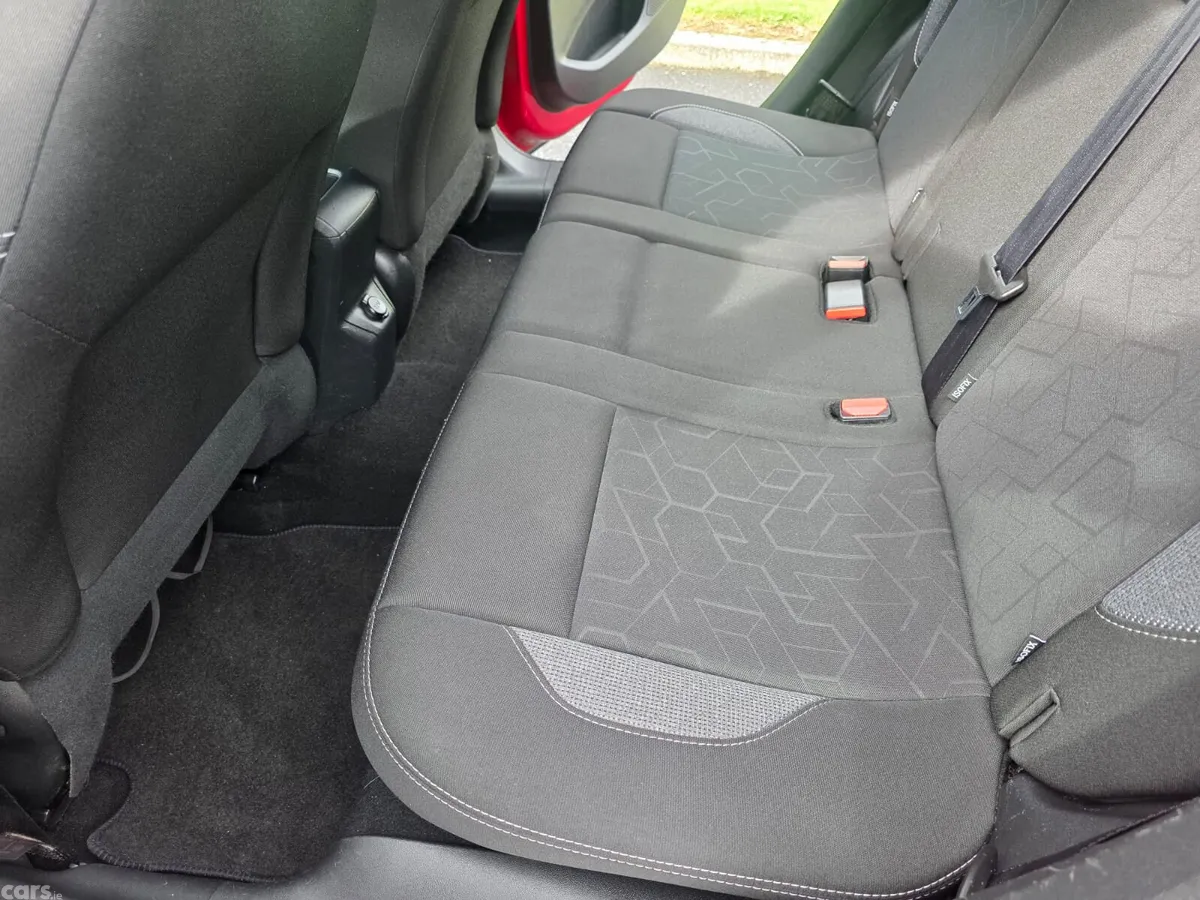Peugeot 2008 Estate, Diesel, 2017, Red