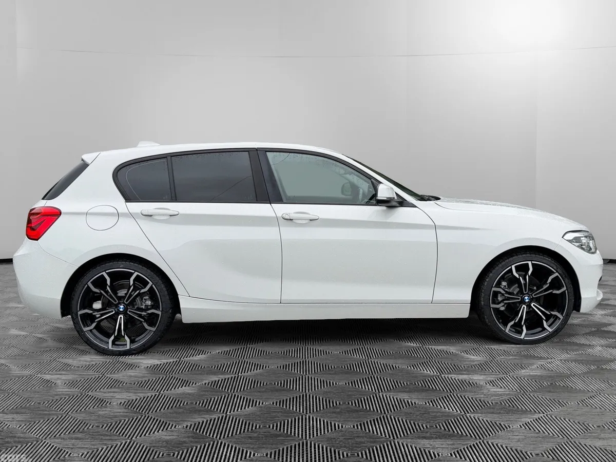 BMW 1-Series Hatchback, Petrol, 2015, White