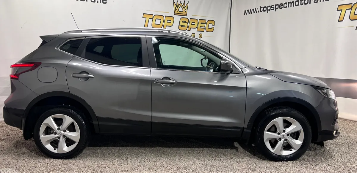 Nissan Qashqai MPV, Diesel, 2021, Grey
