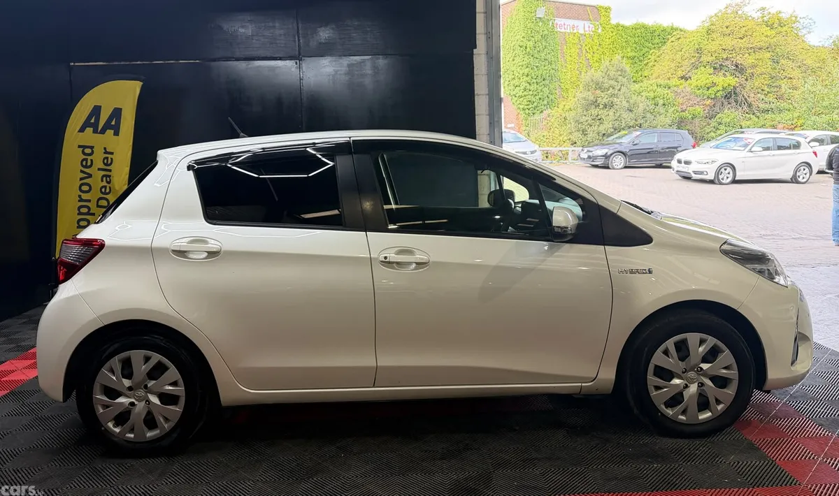 Toyota Vitz Hatchback, Petrol Hybrid, 2018, White