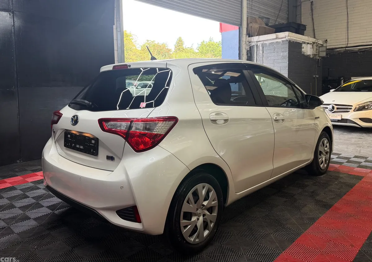 Toyota Vitz Hatchback, Petrol Hybrid, 2018, White