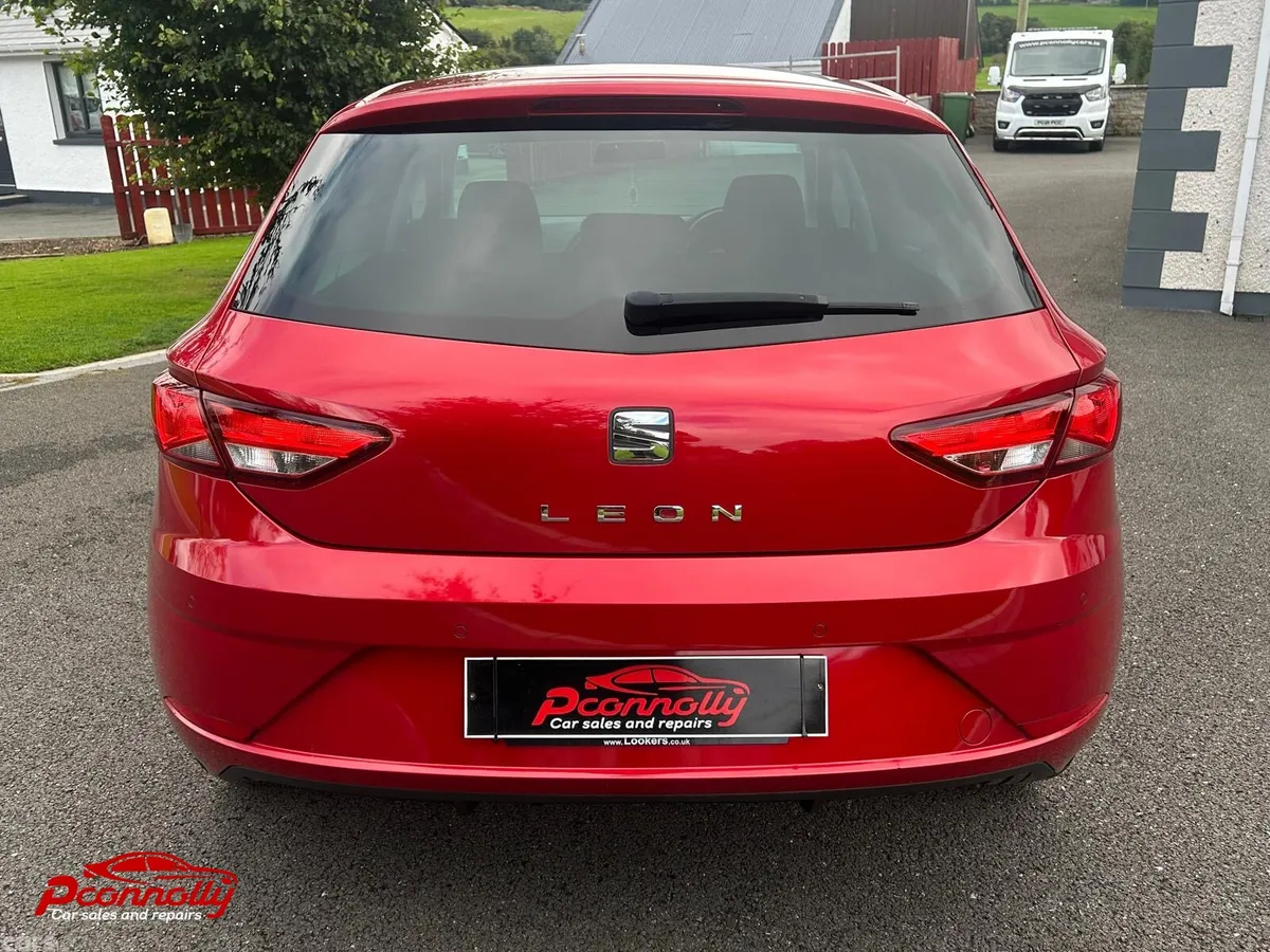 SEAT Leon Hatchback, Diesel, 2019, Red