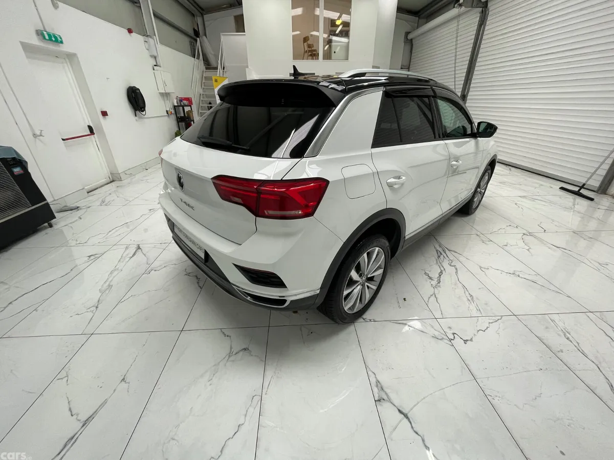 Volkswagen T-Roc Hatchback, Diesel, 2021, White