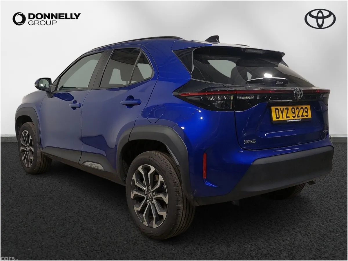 Toyota Yaris Cross Estate, Petrol Hybrid, 2026, Blue