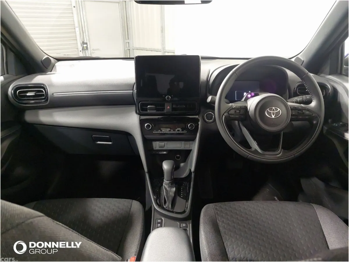 Toyota Yaris Cross Estate, Petrol Hybrid, 2026, Blue
