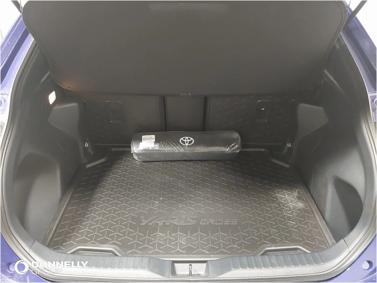 Toyota Yaris Cross Estate, Petrol Hybrid, 2026, Blue
