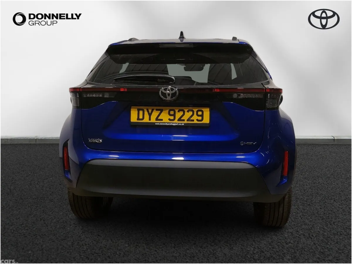 Toyota Yaris Cross Estate, Petrol Hybrid, 2026, Blue