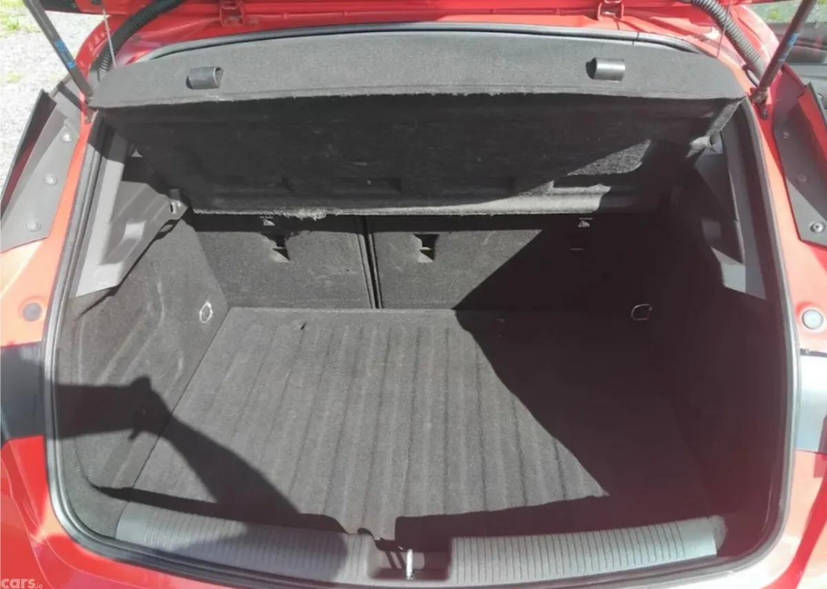 Opel Astra Hatchback, Petrol, 2020, Red
