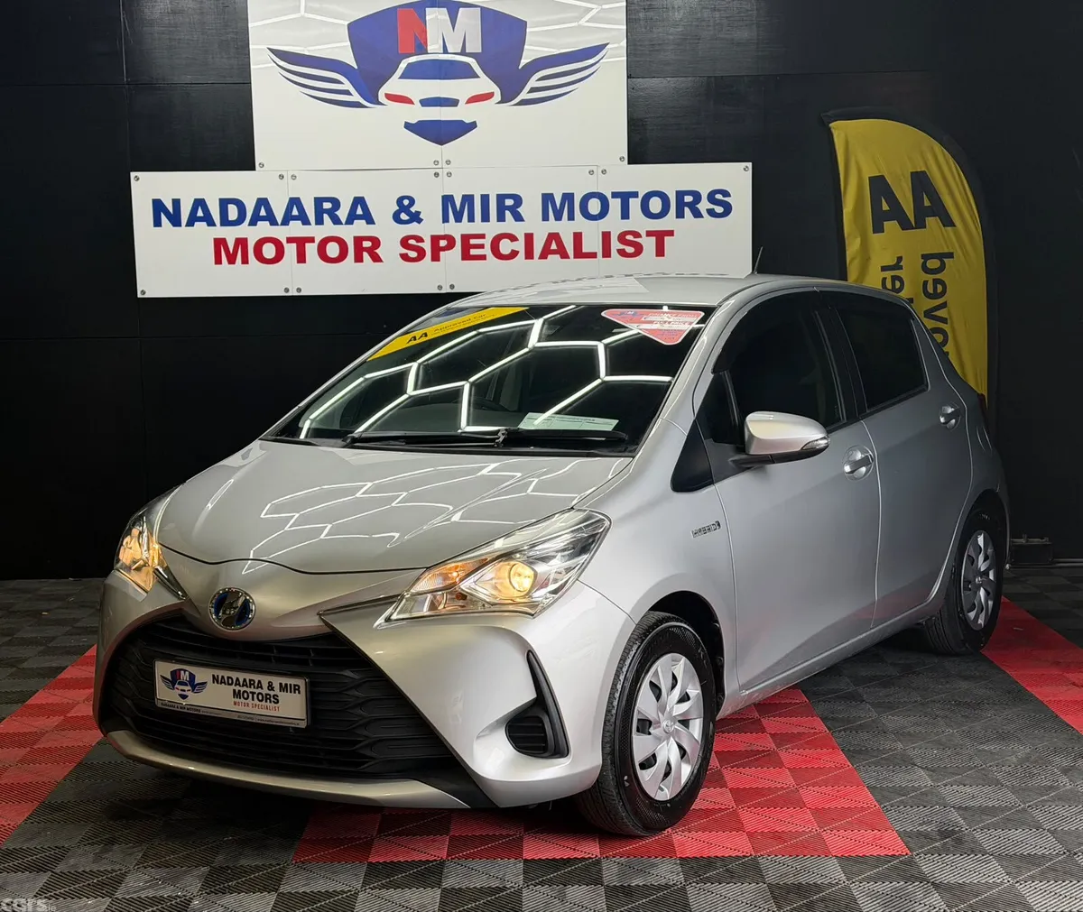 Toyota Vitz Hatchback, Petrol Hybrid, 2017, Silver