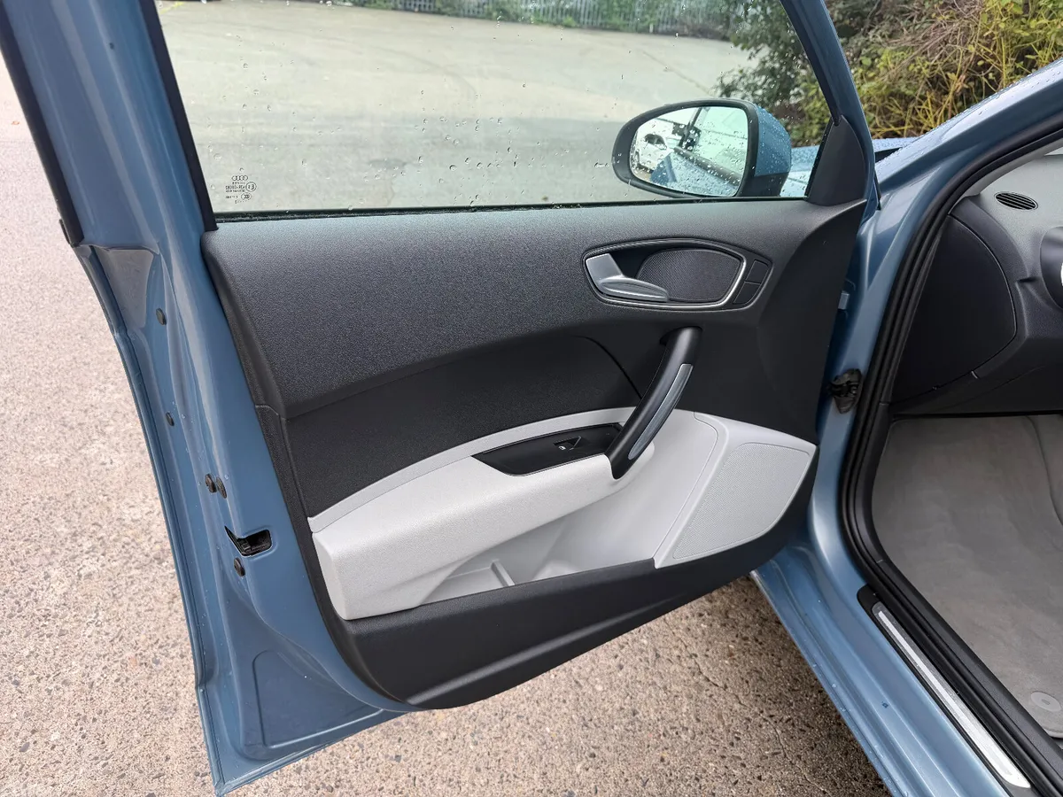Audi A1 Hatchback, Diesel, 2012, Blue