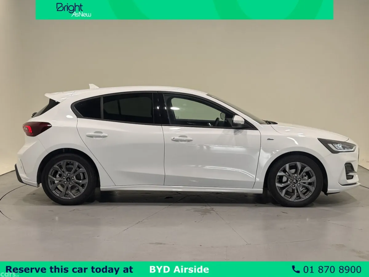 Ford Focus Hatchback, Petrol, 2024, White