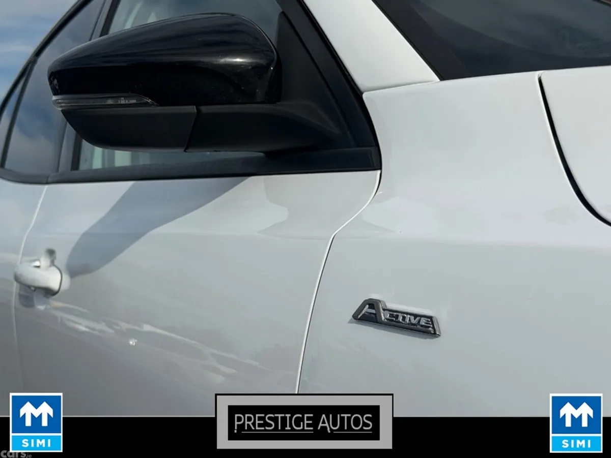 Ford Focus Hatchback, Petrol, 2021, White