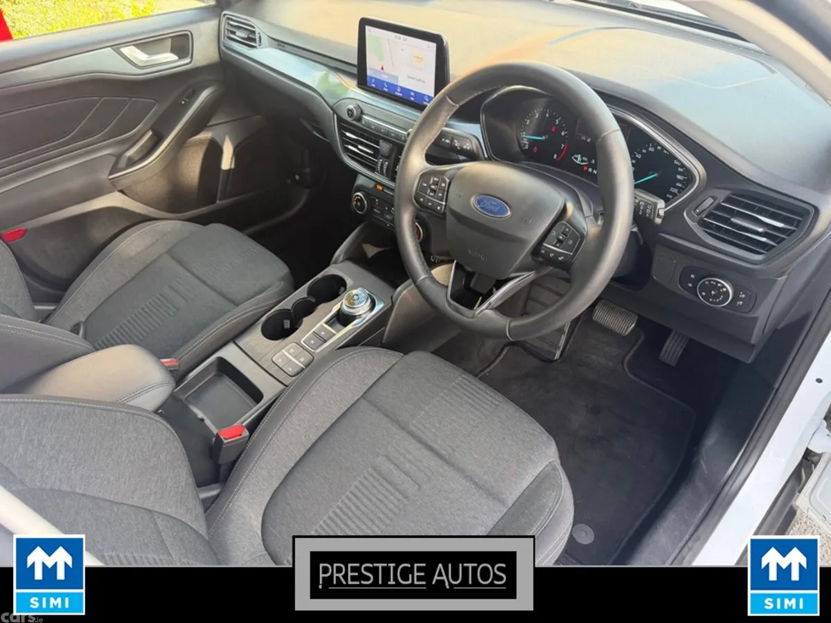 Ford Focus Hatchback, Petrol, 2021, White