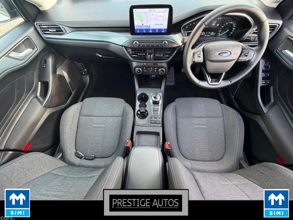 Ford Focus Hatchback, Petrol, 2021, White