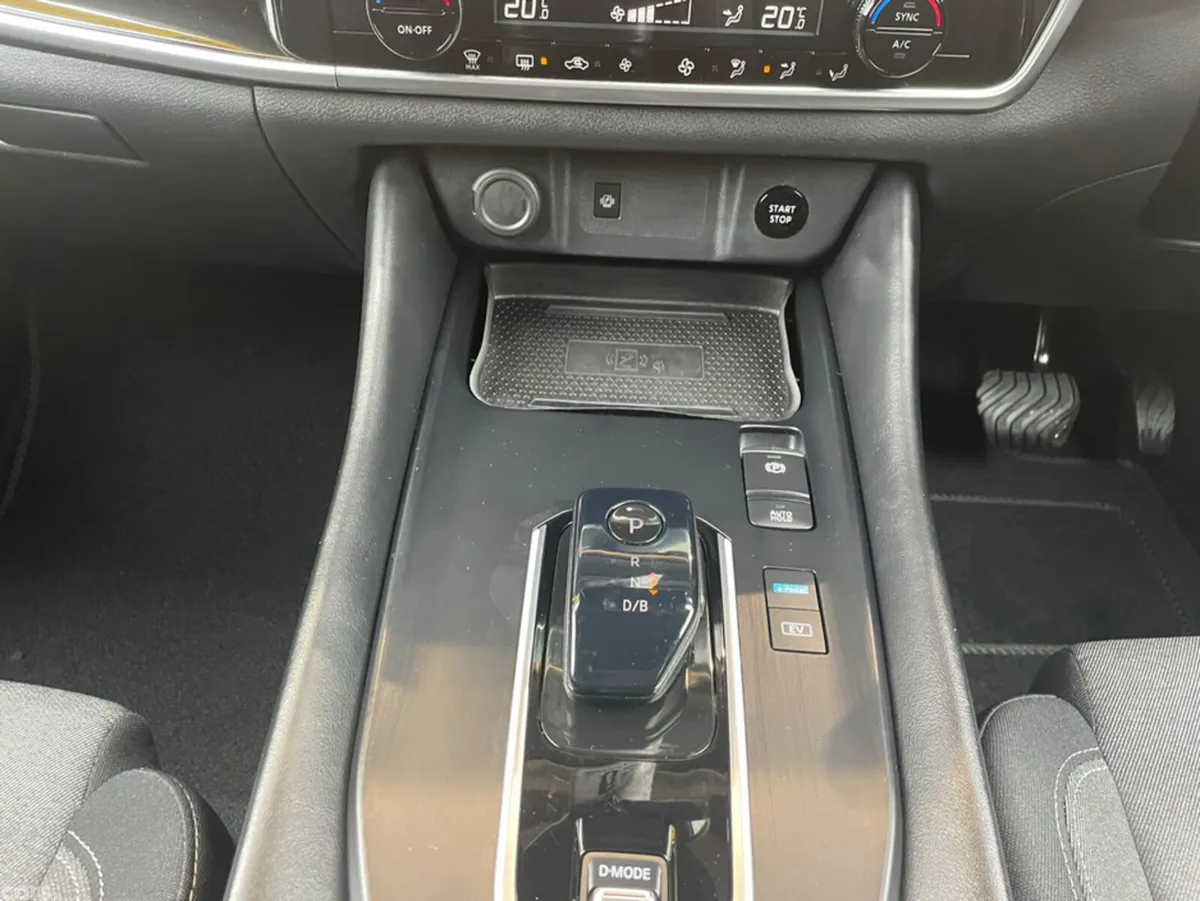 Nissan Qashqai MPV, Petrol Hybrid, 2024, Grey