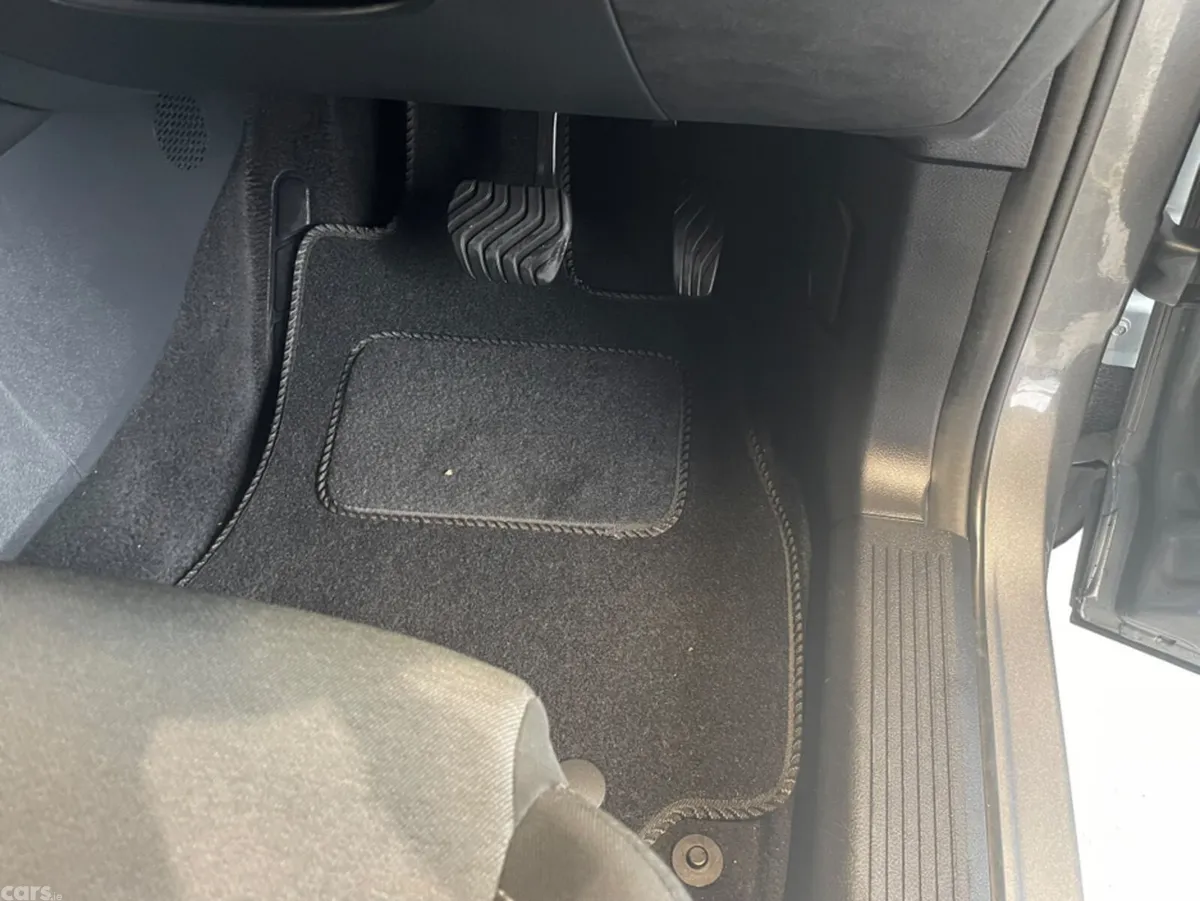 Nissan Qashqai MPV, Petrol Hybrid, 2024, Grey