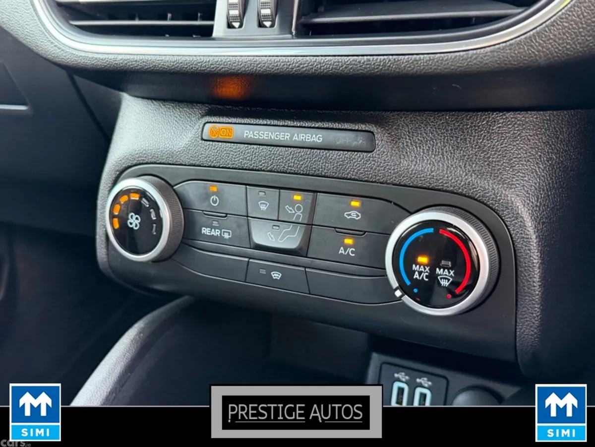 Ford Focus Hatchback, Petrol, 2021, White