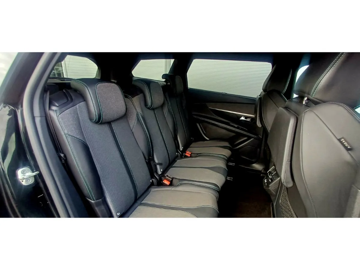 Peugeot 5008 MPV, Diesel, 2024, Black