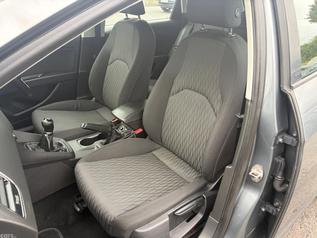 SEAT Leon Hatchback, Diesel, 2016, Grey